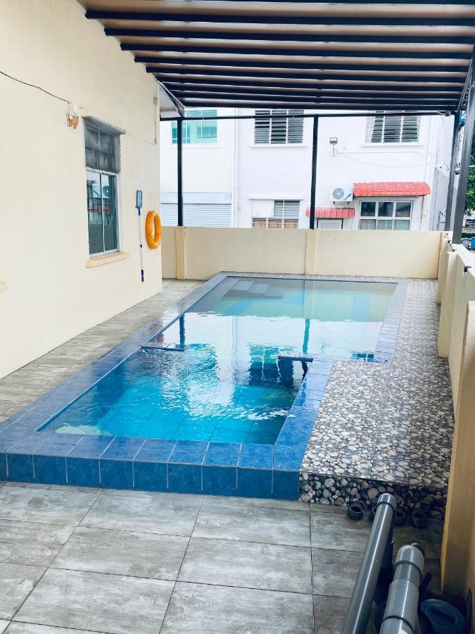 Casa Drezqi Homestay Melaka Private Pool מראה חיצוני תמונה